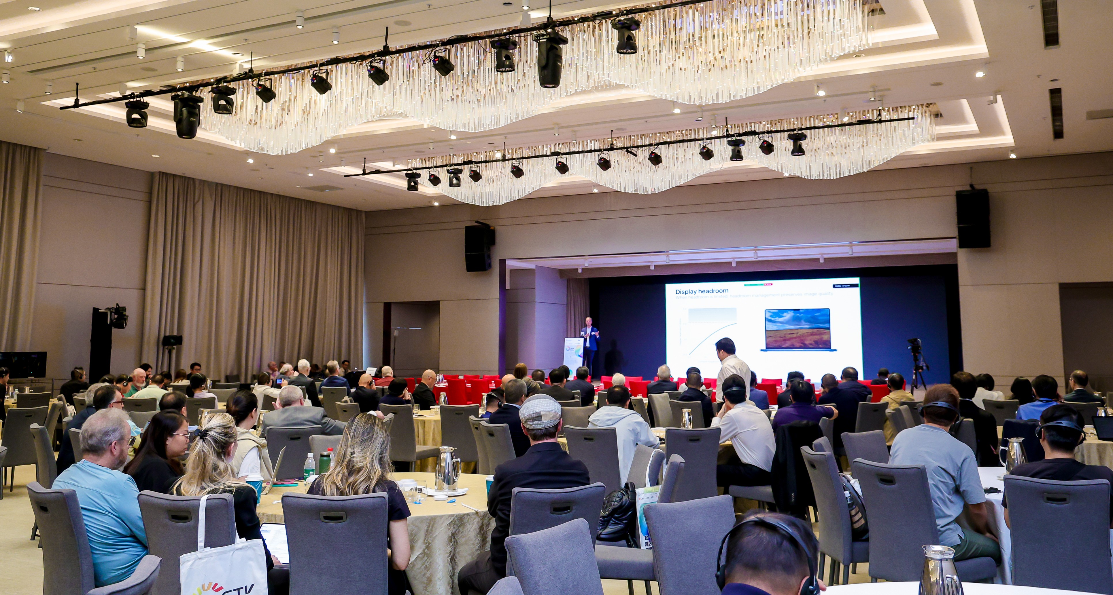 MOMA0394_whole view_suggested